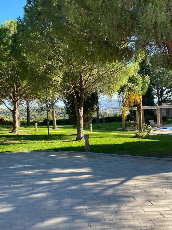 Nostrana Village Apartments Koskinou  Extérieur photo