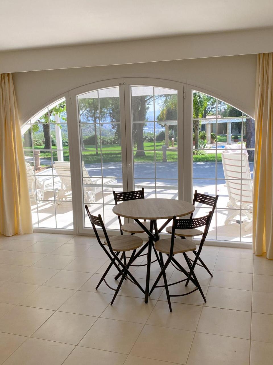 Nostrana Village Apartments Koskinou  Chambre photo